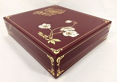 1988 Perrier Jouet Belle Epoque 4 Champagne Flutes & Floral EMPTY Bottle Vtg Box