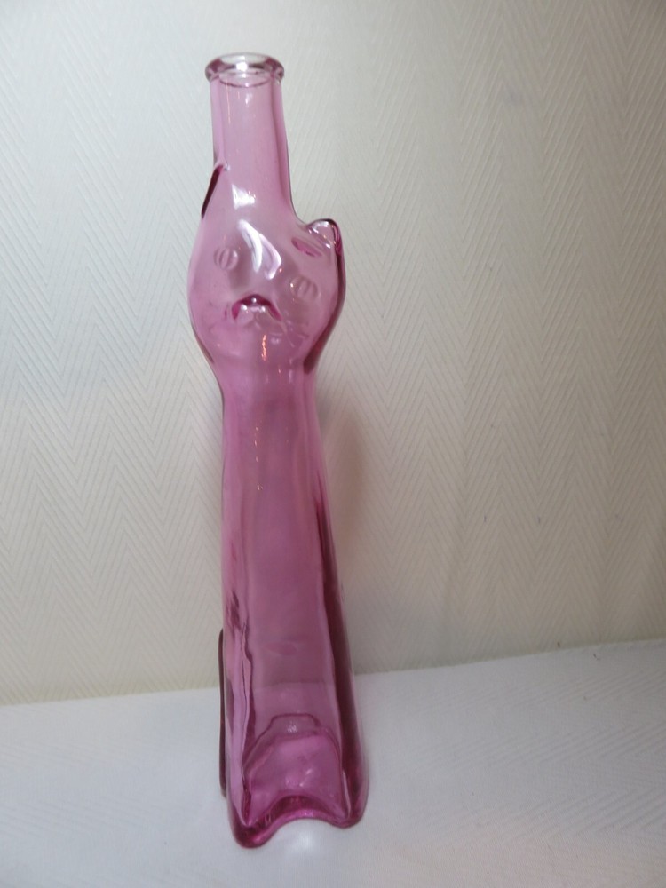 Reisling Happy Kitten light pink wine bottle