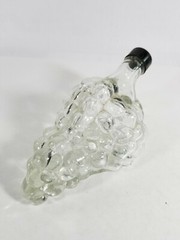 Vintage GRAPE BUNCH SHAPE BOTTLE Clear Glass Decanter 6.5&Prime; Cluster