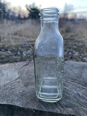 Vintage 1951 BerryCup Shorty Wine Bottle. 2/5pint. New York. Screw Top