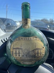 VINTAGE MATEUS ROSE WINE 1PT 9OZ empty Green Wine Bottle, PORTUGAL With Cork