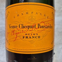 Veuve Clicquot Ponsardin Champagne 15&Prime; Empty Display SPECIMEN 1.5L Magnum Bottle