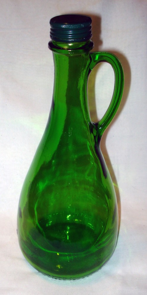 Vintage Wine World 1.5 Liter Green Glass Handled Screw Top Bottle Jug Decanter