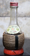 Wine Bottle with String Weaving 2oz Swiss Colony TIPO California – EMPTY BOTTLE