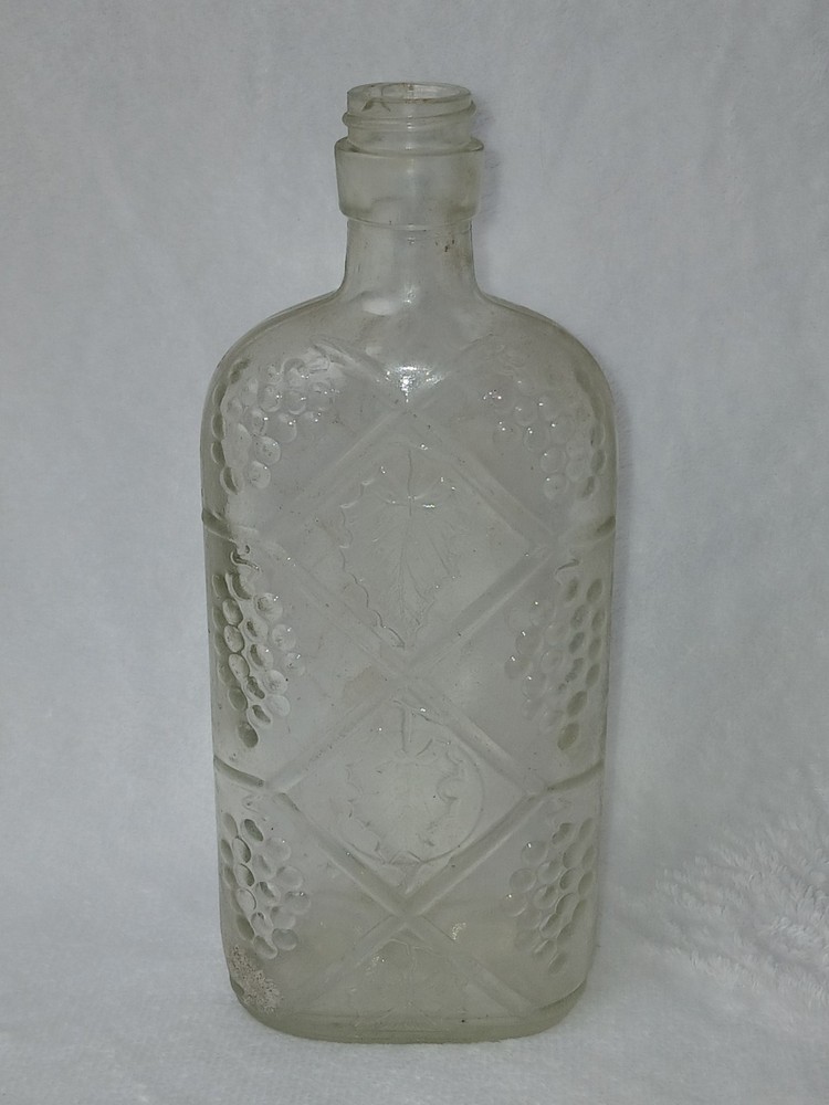 Vintage Frisco Wine Co St Louis MO Embossed Grape Vine Glass Bottle One Pint 438