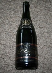 1979 SIR WINSTON CHURCHILL ( EMPTY ) POL ROGER CHAMPAGNE BOTTLE & BOX ( EMPTY )