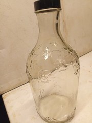 Vintage Quart 4 Leaf Clover Motif Wine Bottle Smokey Grey Tint