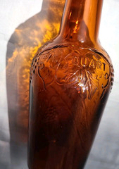 Vtg 10.75&Prime; Bardenheier&rsquo;s (St Louis MO) brown glass quart wine bottle (EMPTY)
