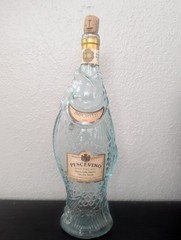 PESCEVINO Fish Shape 1985 Wine bottle Italy 13-1/4” tall with Cork & Label