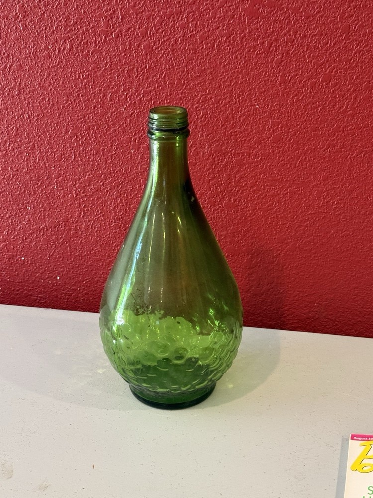 Gallo Half Gallon Flavor -Guard Green Glass Bottle Embossed Grapes & Vines VTG