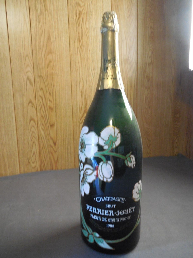 D9 PERRIER JOUET EPERNEY 1988 CHAMPAGNE DUMMY DISPLAY BOTTLE SEALED EMPTY 6 LT.