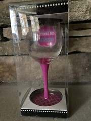 NEW NOVELTY WINE GLASS 16 oz This Home Runs On Love, Laughter, and Lots of Wine