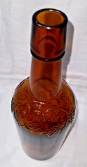 Vtg 10.75&Prime; Bardenheier&rsquo;s (St Louis MO) brown glass quart wine bottle (EMPTY)