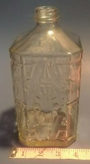 MONARCH WINE CO.,INC.;MANISCHEWITZ #D WINE BOTTLE(EMPTY)BROOKLYN, N.Y.;1 QUART