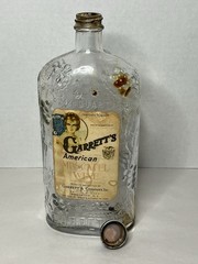 Vintage Embossed Bottle Garrett&rsquo;s American Wine Eagle, Grape, Berries 10&Prime; 4/5 QT