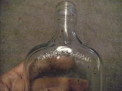 Vintage 4/5s Pint Morgan David Wine Bottle, Screw top, No Label. see Pictures