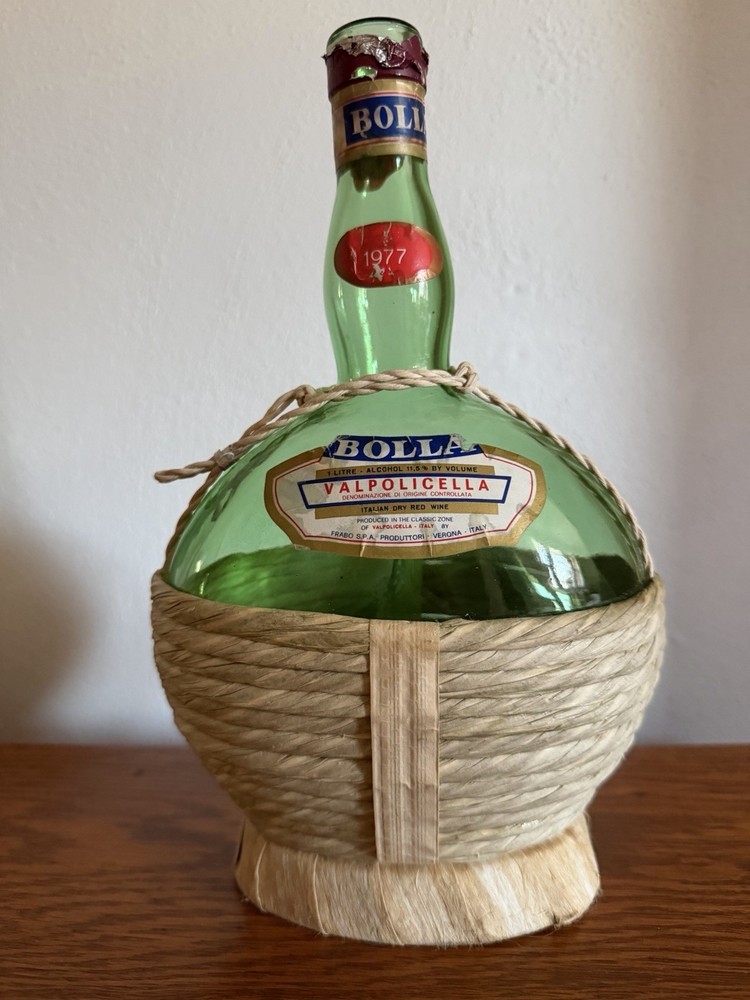Vtg 1977 Bolla Valpolicella 1L Green Glass Wine Bottle Wicker/Raffia Wrapped