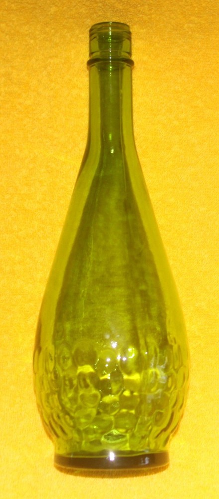Vintage Gallo Wine Green Glass Bottle Raised Grape Cluster 4/5 Quart