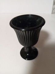 PITCH BLACK GLASS 4 1/8&Prime; RIBBED ROSE WINE GOBLET UNSIGNED VINTAGE 1940&rsquo;S- 1960&rsquo;S