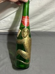 Vintage 1973 AFFENTALER BADEN WINE Germany green bottle GOLD MONKEY Embossed