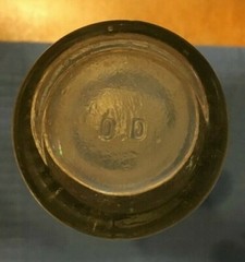 VINTAGE GARRETT & COMPANY WINE BOTTLE – 1/2 PINT – ST. LOUIS, MO & NORFOLK, VA