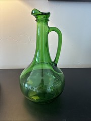 Vintage Wine World 1976 Green Glass Decanter Bottle 1.5 Litre Long Neck Handle