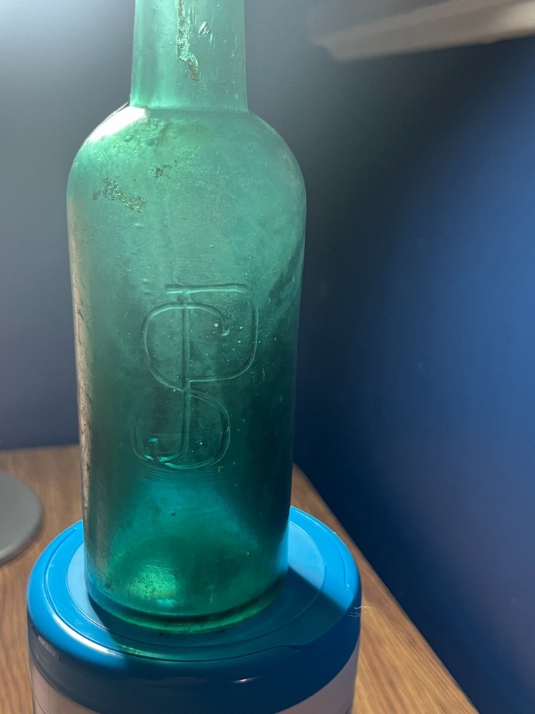 Vtg. Emerald Green Peppersauce Bottle Embossed JPS Ht: 9&Prime; Cir: 2 1/2&Prime;