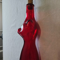Rheinhessen Riesling HAPPY CAT Red Wine Bottle w Cork SCRATCHED decor craft READ