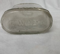 Vintage Frisco Wine Co St Louis MO Embossed Grape Vine Glass Bottle One Pint 438