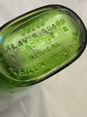 Vintage E & J Gallo Flavor-Guard One Pint Green Glass Liquor Bottle Cap
