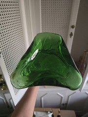 VTG 32&Prime; GREEN GLASS CHIANTI ITALY BOTTLE KNEELING WOMAN