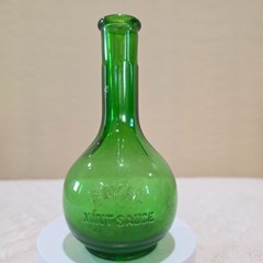 1910&rsquo;s Emerald Green ROYAL MINT SAUCE Antique Bottle 6.25&Prime; H USA Made