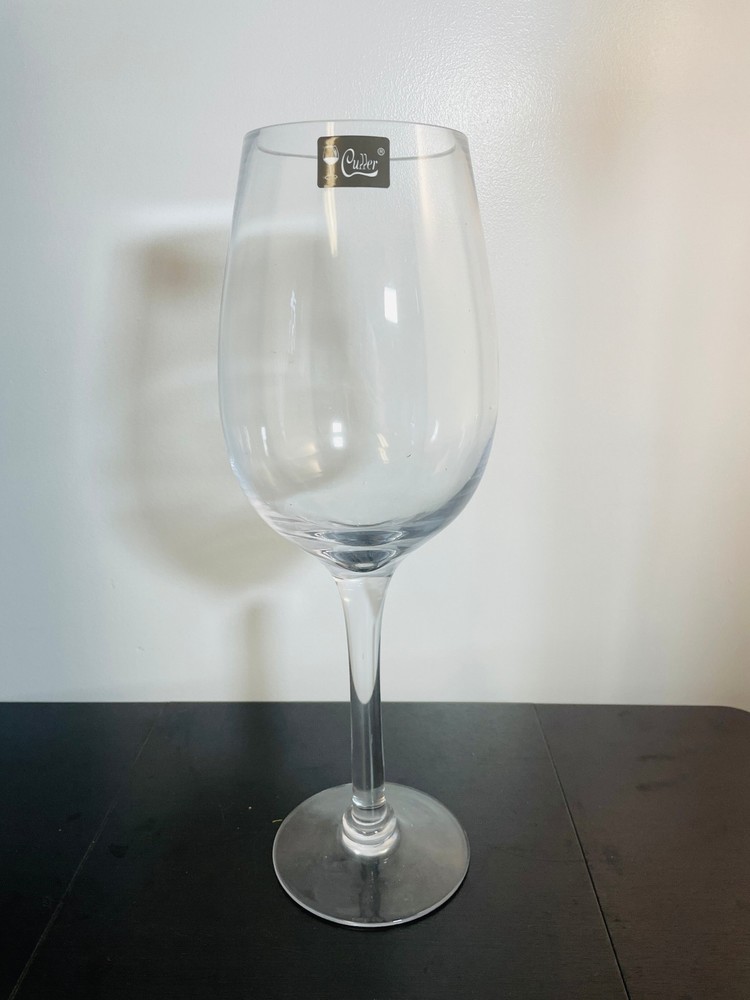 16&Prime; Giant Wine Glass