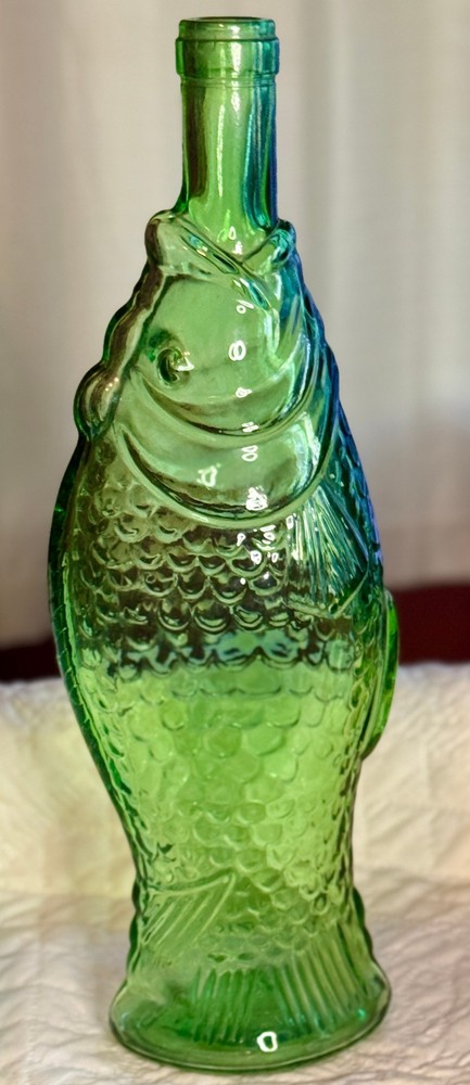GREEN FISH KOI SHAPED ITALIAN WINE BOTTLE, 1970&rsquo;s DECANTER, 13.5&Prime;, BEAUTIFUL VTG
