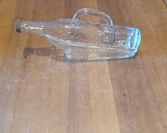 London White Dinner Wine Bottle Basket Weave sides fill w/ marbles colored sand
