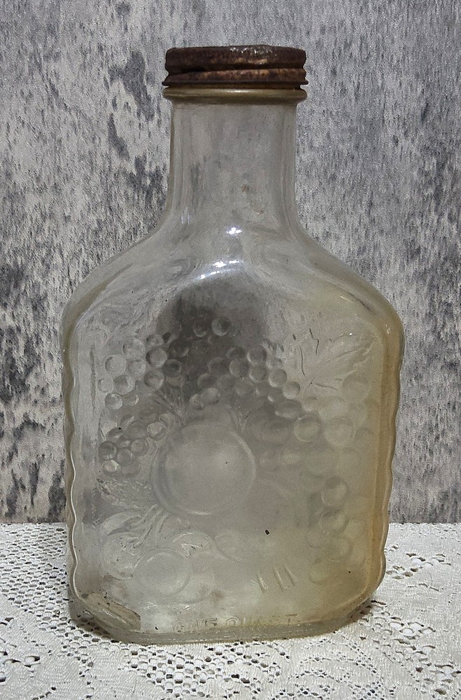 Vintage Berrycup Wines 2/5 Pint Glass Wine Bottle Yonkers, New York