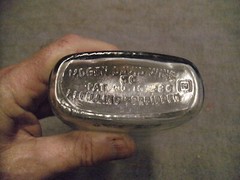 Vintage 4/5s Pint Morgan David Wine Bottle, Screw top, No Label. see Pictures