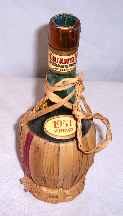 1951 SUALI CHIANTI ( EMPTY ) WINE Bottle 1/2 PINT TONY&rsquo;S RESTAURANT ST LOUIS