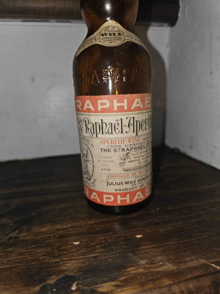 8&Prime; 1940&rsquo;s ST RAPHAEL Red APERITIF FRENCH WINE BOTTLE ST RAPHAËL APERITIF RARE