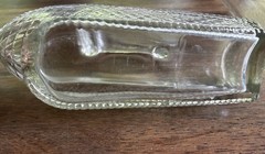 Vintage London Winery Ltd. 1966 Glass Decanter – « Bottle in a Basket » Handle