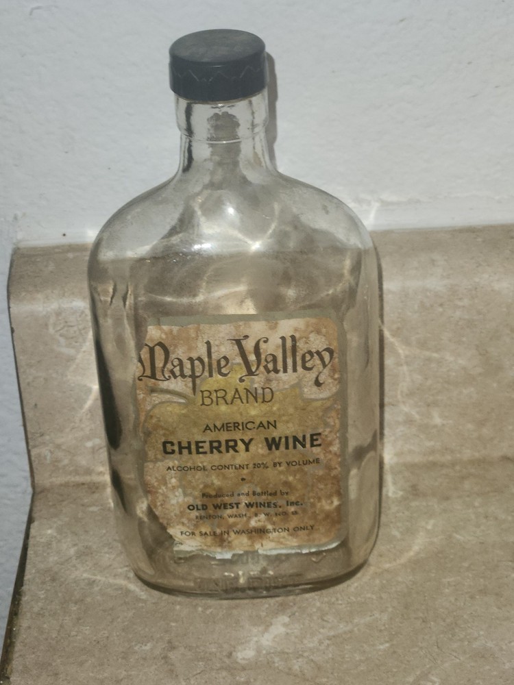Maple Valley Cherry Wine Clear Glass Bottle EMPTY WASHINGTON STATE 1940S-1950S