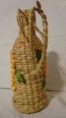 VINTAGE WOOVEN STRAW RATTAN WINE BOTTLE HOLDER CARRIER YELLOW EMBROIDERY GRAPES