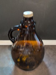 Rare Vintage Maywood Glass Amber Wine Jug – Half Gallon – Grape Design