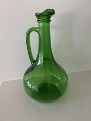 Vintage Wine World 1976 Green Glass Decanter Bottle 1.5 Litre Long Neck Handle