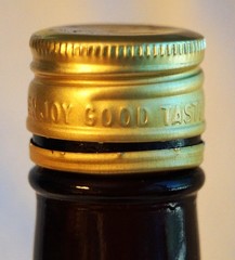 Vintage, Lejon Vin Kafe Grape Wine, Brown Glass Bottle with Cap, 4/5 QT, Empty