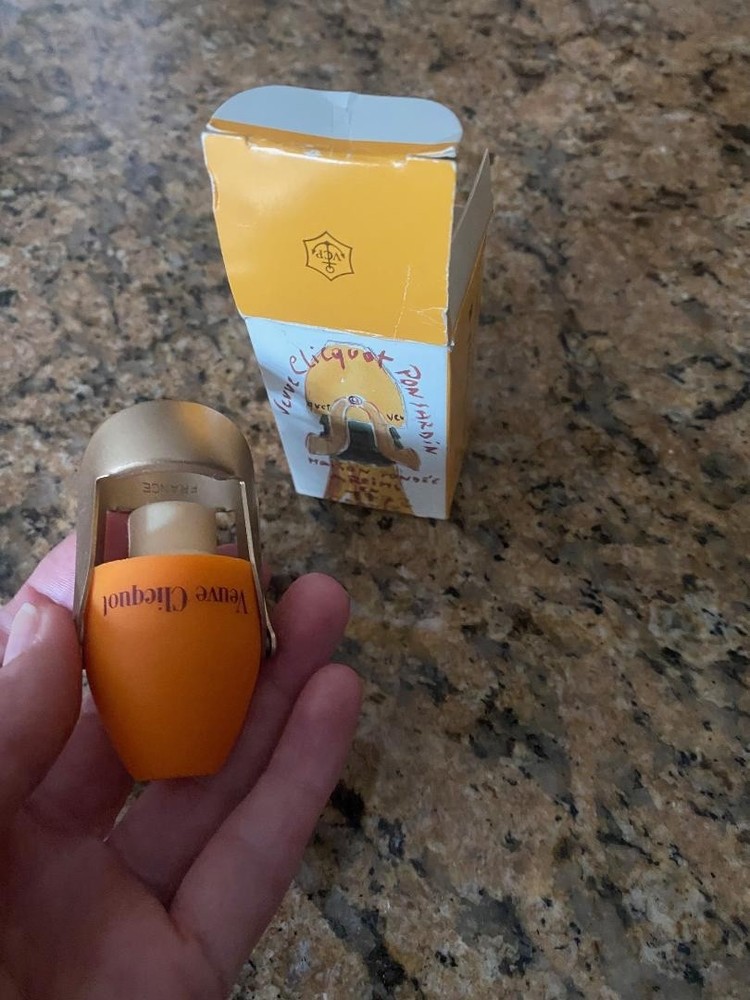 Veuve Clicquot Champagne Bottle Stopper in Box NEW Box has some wear