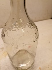 Vintage Quart 4 Leaf Clover Motif Wine Bottle Smokey Grey Tint