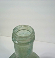 Mogen David Green Satin 1 Qt. Wine Bottle Screw Top No Lid MCM Collectible