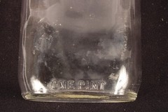 Vintage One Pint Clear Glass Bottle Wine Flask Excellent Condition