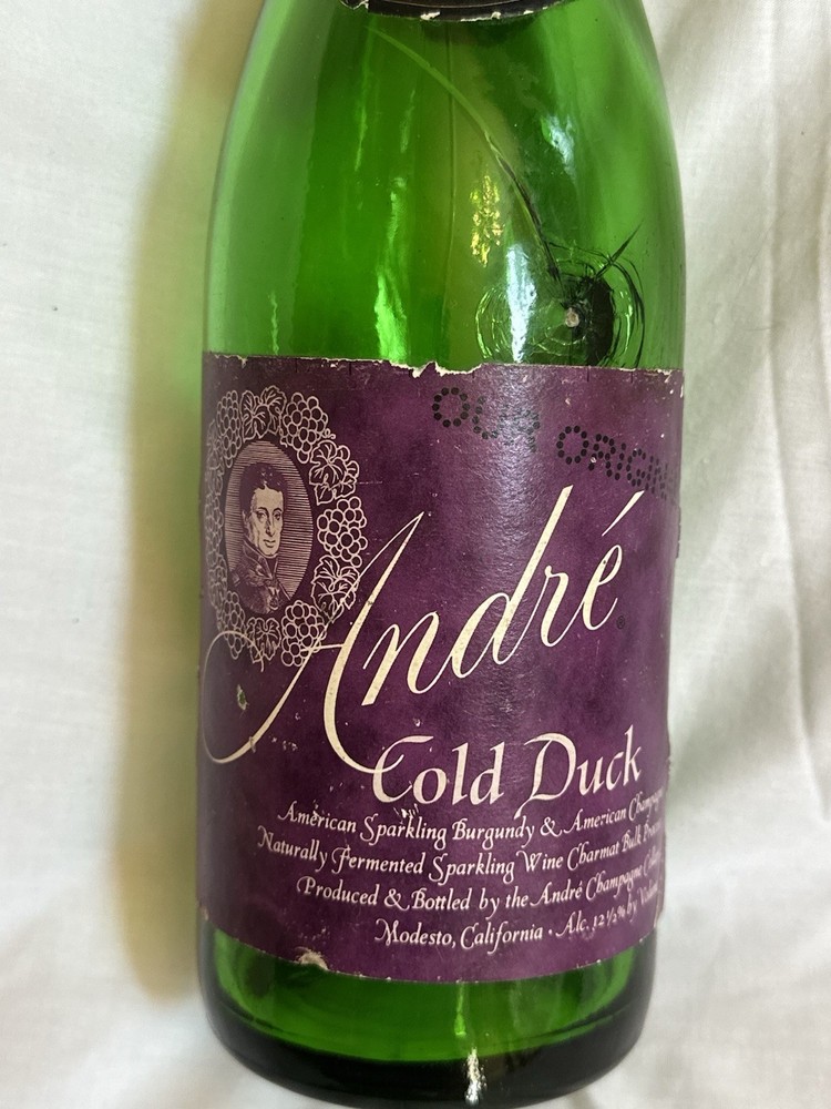 Vintage André Cold Duck 4/5 Quart Green Glass Wine Bottle Modesto CA